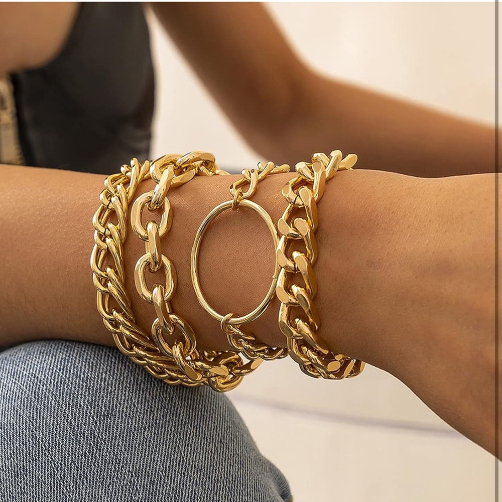 Gold Chunky Chain Bracelet with Polished Finish
